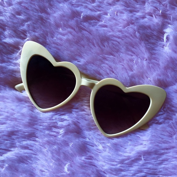 Retro Tan & Brown Gradient Heart Cat Eye Glasses - Picture 3 of 4
